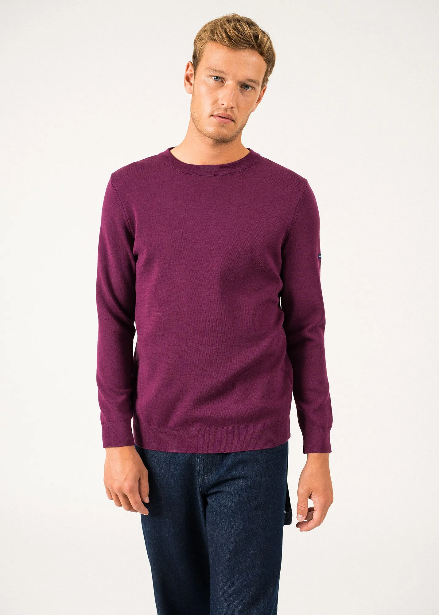 Cruiser round neck jumper - in soft wool (PRUNE)