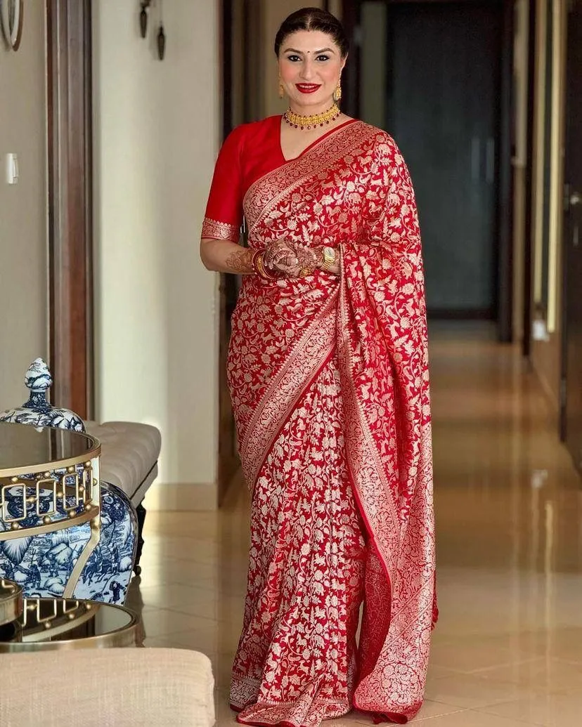 Ineffable Red Soft Silk Saree With Serendipity Blouse Piece